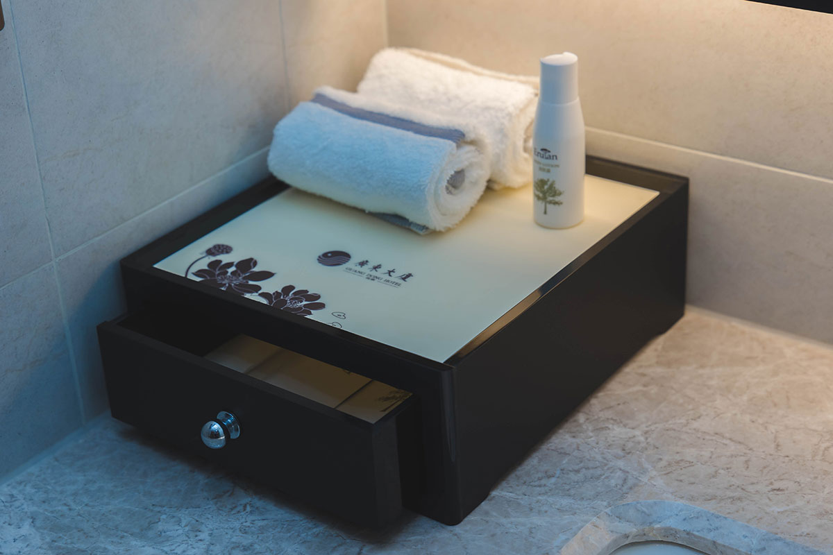 Yuexiang King Bed