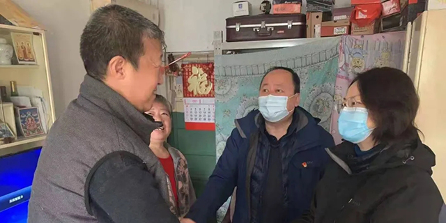 北京广东大厦开展走访慰问困难员工活动